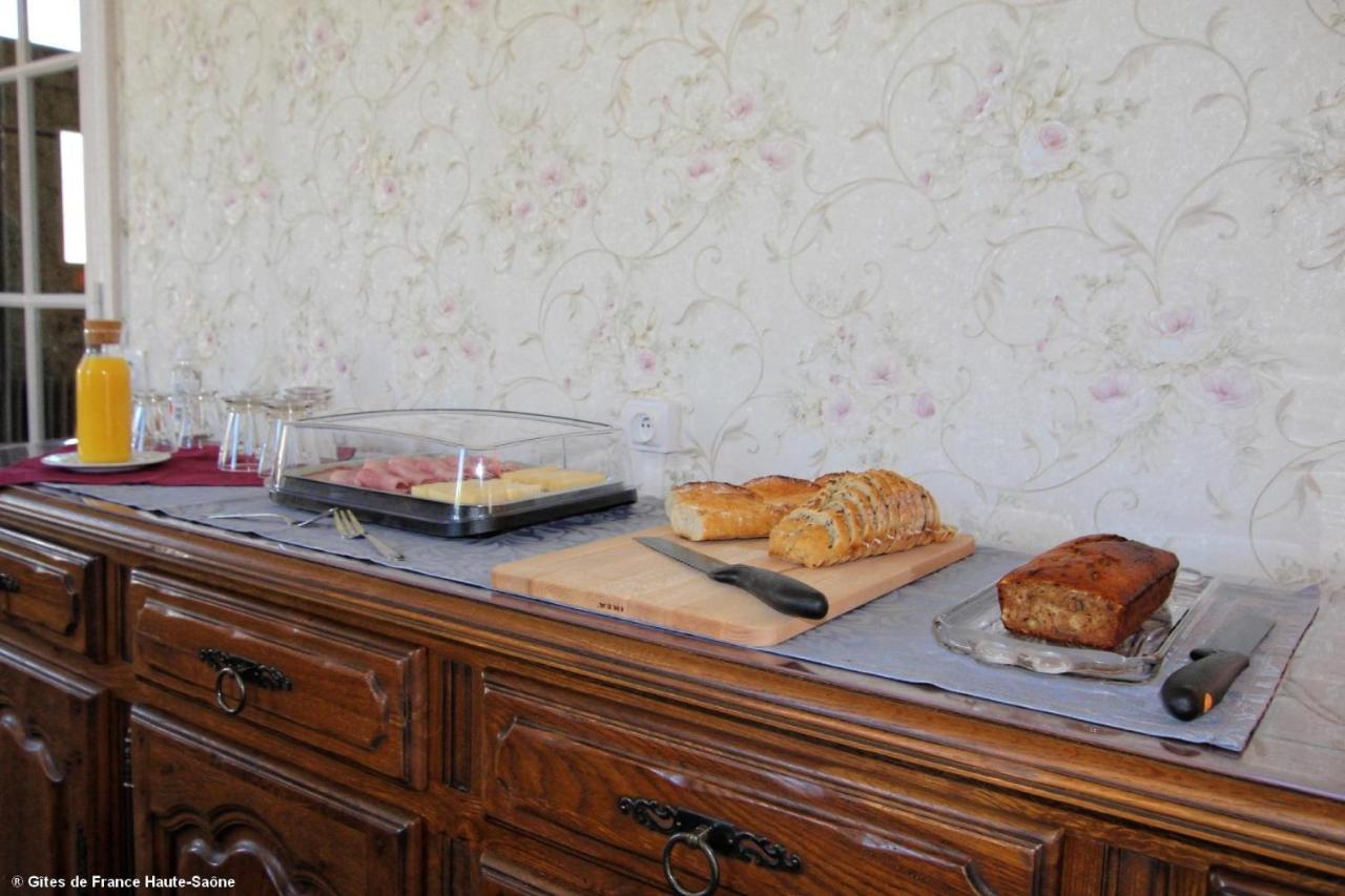 Au Fil Du Temps Bed and Breakfast Fougerolles-Saint-Valbert Esterno foto