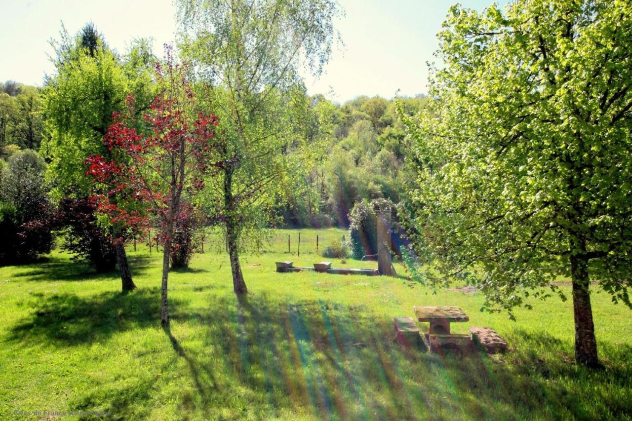 Au Fil Du Temps Bed and Breakfast Fougerolles-Saint-Valbert Esterno foto